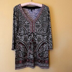 White House Black Market 3/4 Sleeve V-Neck Dress, Paisley‎ Print, Size Small